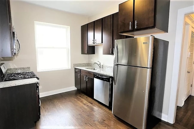 Photo - 1437 W Carmen Ave