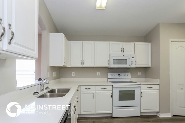 Photo - 8007 Canterbury Lake Blvd