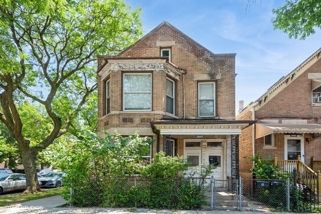Photo - 3121 N Washtenaw Ave Apartment Unit 2