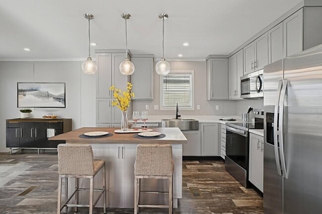 Photo - 1605 American Dr