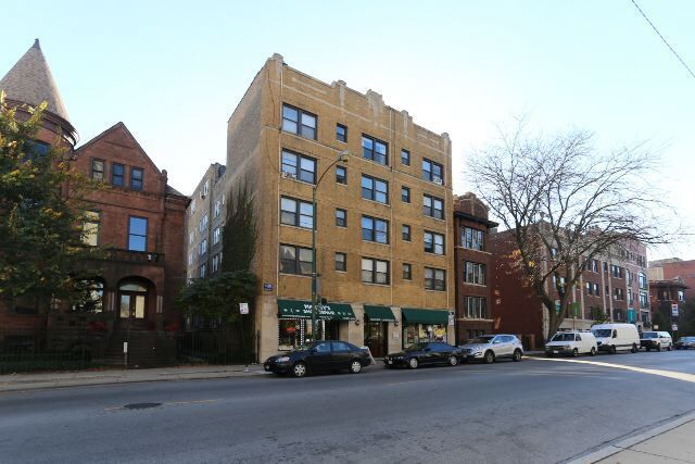 Building Photo - 653 W Belmont Ave Unit 3