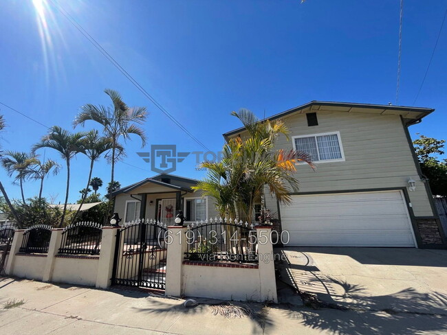 Photo - 2430 Bartel St
