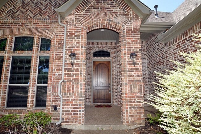 Photo - COMING SOON/VIEW NOW - Stunning 4-Bedroom Home in NRH with Media Room, Sunroom & Lawn Care Included!