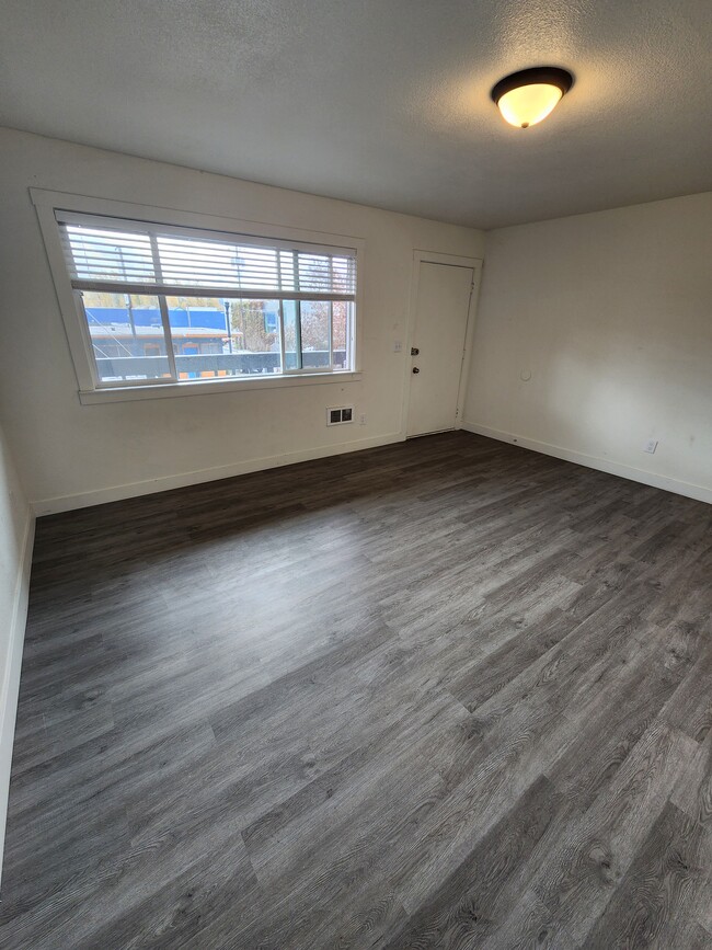 Photo - 1907 Main St Unit Apt 3