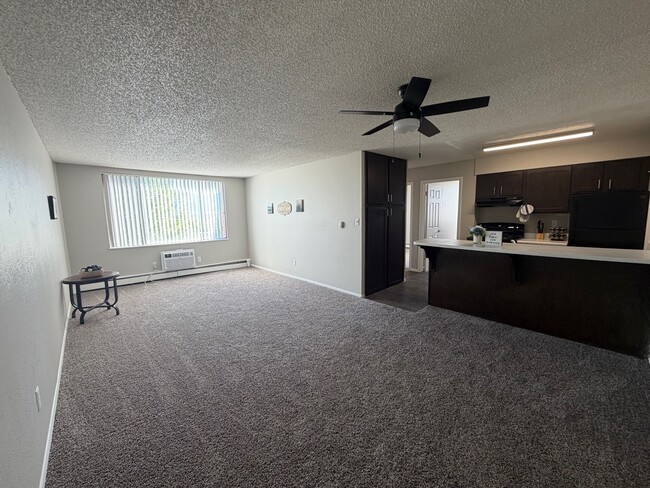 2BR, 1BA - 850SF - Bedroom - Spring Creek