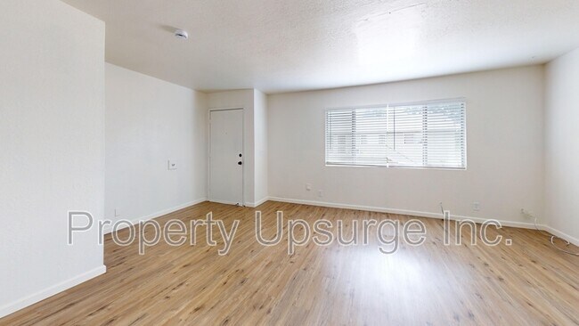 Photo - 2061 Rosamond Ave