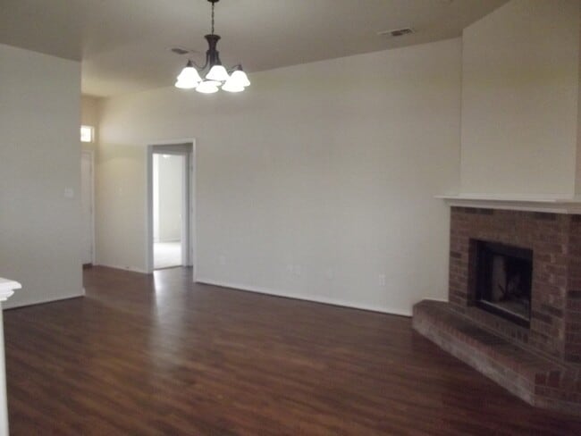 Photo - Large 3/2/2 Home in Monterey - Frenship School District