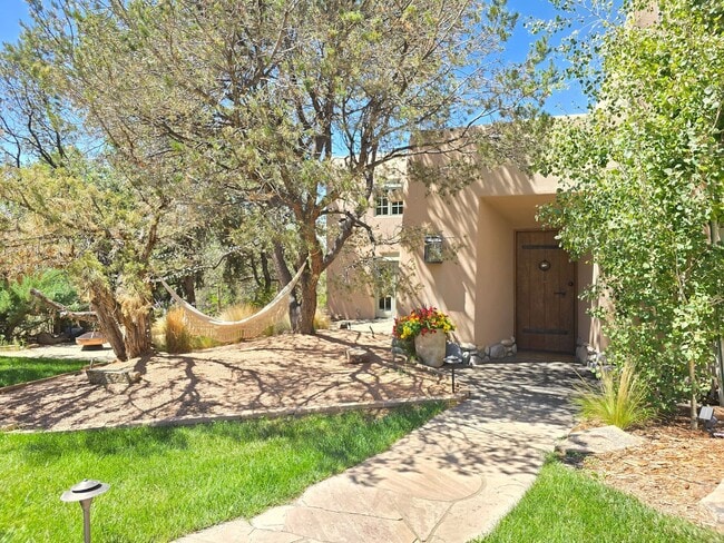 Building Photo - 3876 Old Santa Fe Trail