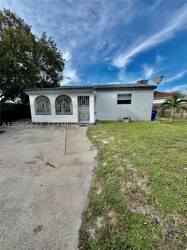 Building Photo - 6137 SW 20th St Unit A