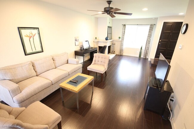 Photo - Charming 2br Townhome in the Heart of UTC
