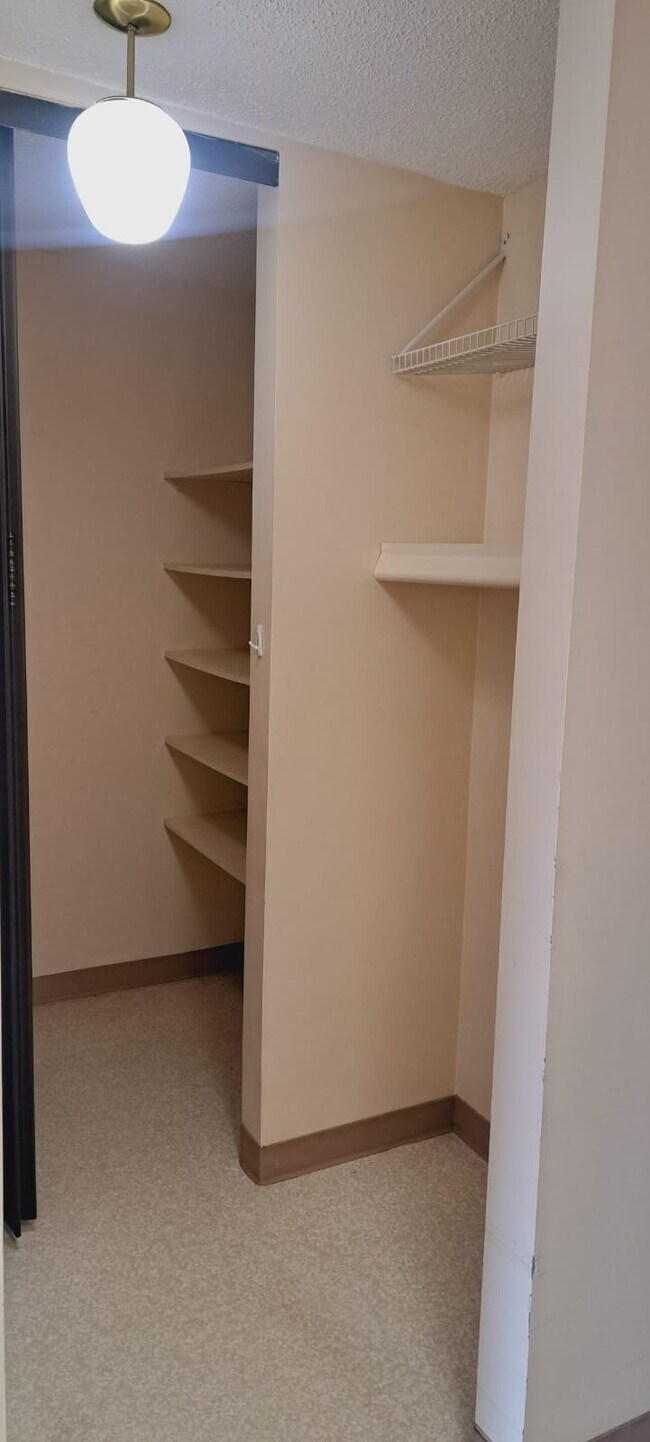 Photo - 13516-102 102 St NW Unit 307