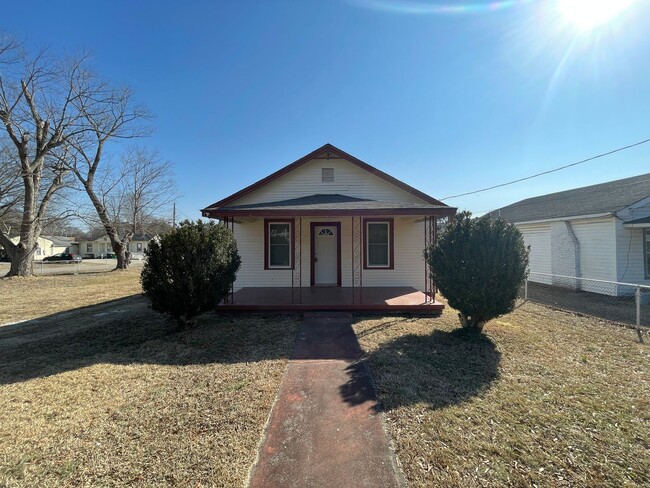 One-story home with front porch - One-story home with front porch