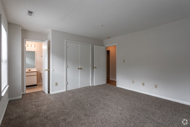2BR,2BA,-1000SF