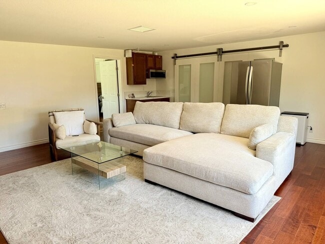 Building Photo - 1710 E Fruit St Unit ADU Rental