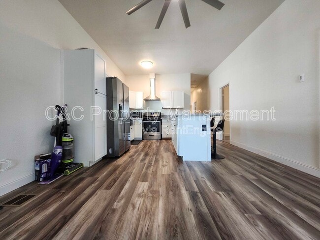 Photo - 170 N Gale Hill Ave