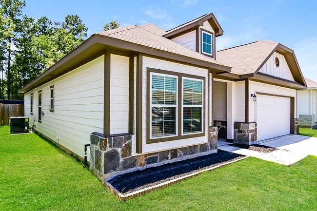 Photo - 17686 Cedar Crst Dr