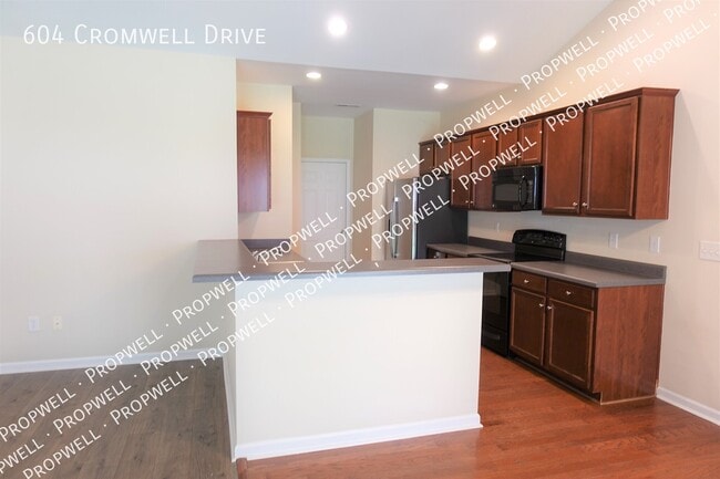 604 Cromwell Dr