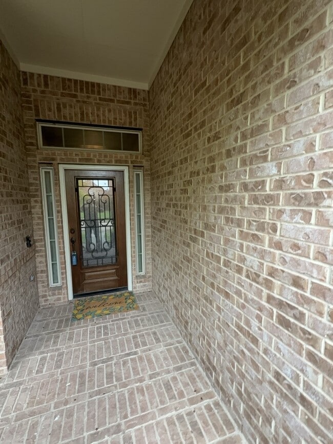 Photo - 8211 Mattwood Dr