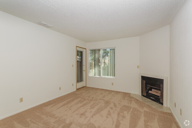 1BR, 1BA - 635 SF