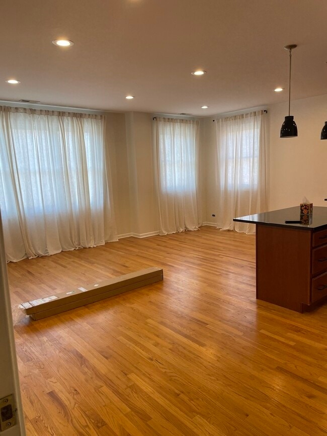 Photo - 4165 S Ellis Ave Unit 2N