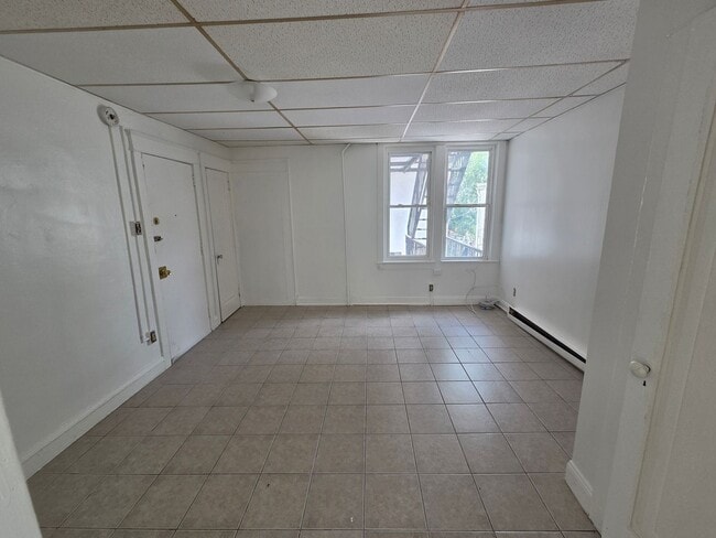 Building Photo - 435 N 6th St Unit 4