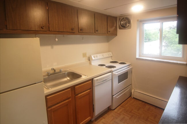 Building Photo - 1230 End E Ave Unit 7