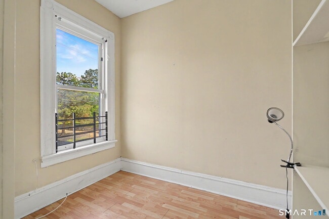 Photo - 137 Sherwood Ave