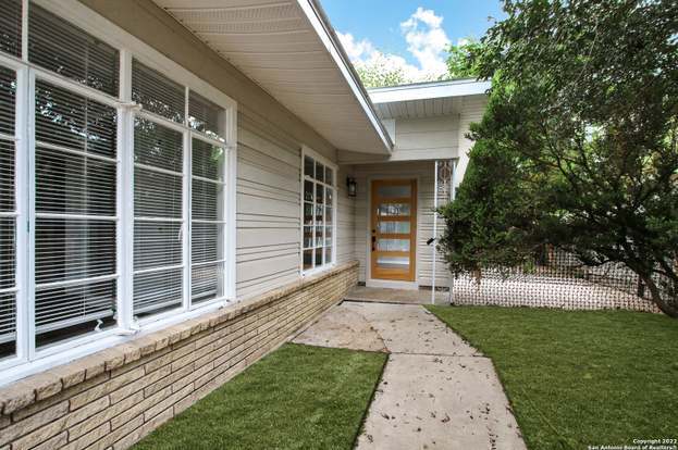 Photo - 159 Antrim Dr