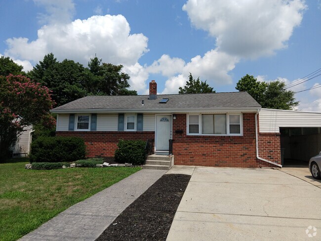 Building Photo - 610 Carpenter St Rental