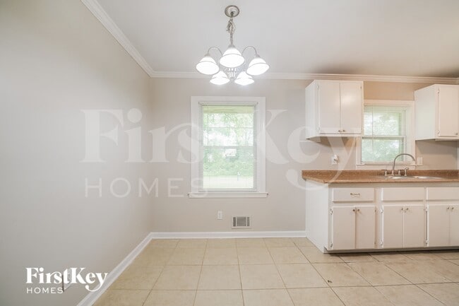 Photo - 1098 Holly Cir