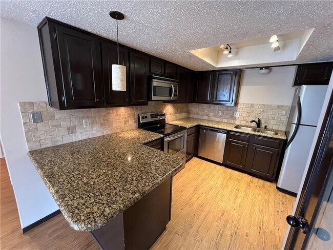 Photo - 322 S 11th Pl Apartment