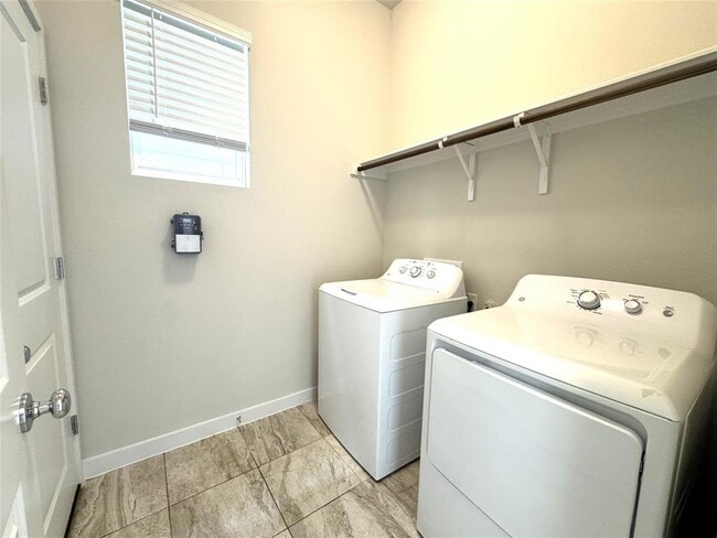 Photo - 15102 Ryman Rd