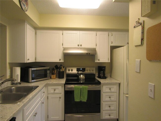 Photo - 7008 W Country Club Dr N Unit 136