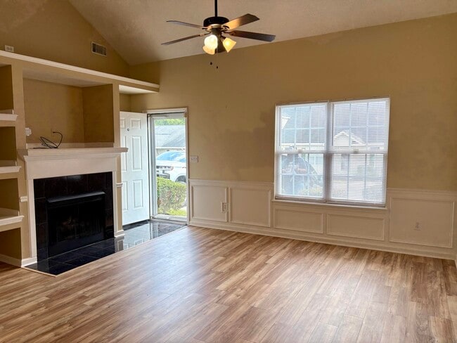 Photo - 2003 Destin Ln