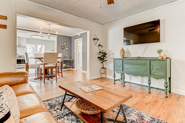 523 E Cache La Poudre St