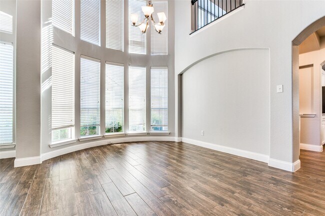 Photo - 1810 Red Cedar Trl