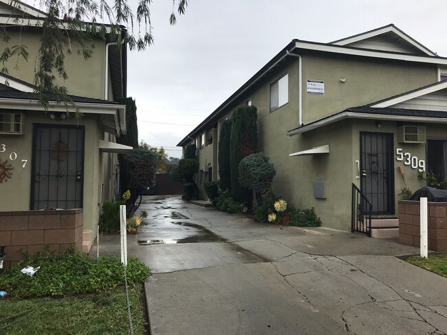 Building Photo - Lincoln, 5307-5309 Unit 5307 #2