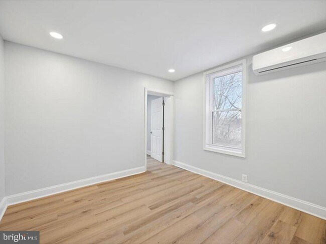 Photo - 2253 N Delhi St