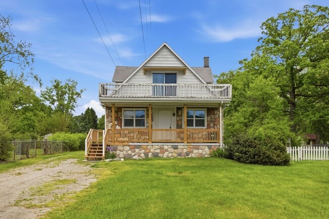 Building Photo - Charming Upper-Level Apartment in Taylor – Convenient Location & Comfortable Living!