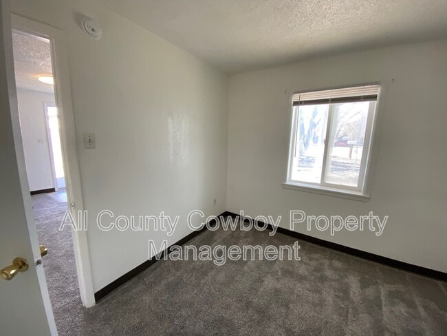 Photo - 864 N 5th St Unit Apt 2