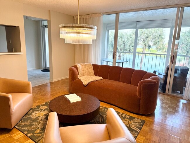 Photo - 102 Half Moon Cir Unit G2