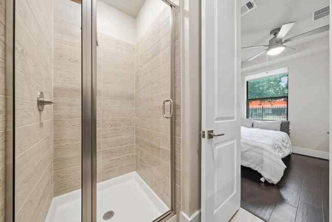 Photo - 2401 Crawford St Unit C1C