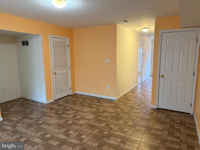 Photo - 79 Mule Deer Ct