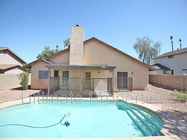 Building Photo - 7509 W San Juan Ave