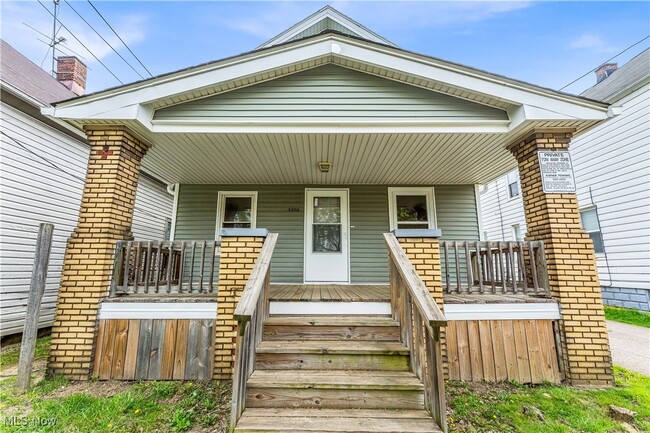 Building Photo - 3703 E 63rd St Unit 1/DN Rental