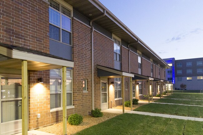 Photo - Southern Pointe Apartments