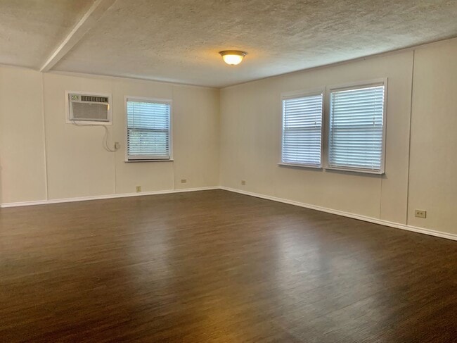 Photo - Spacious updated 3 bedroom, 2 bathroom hom...