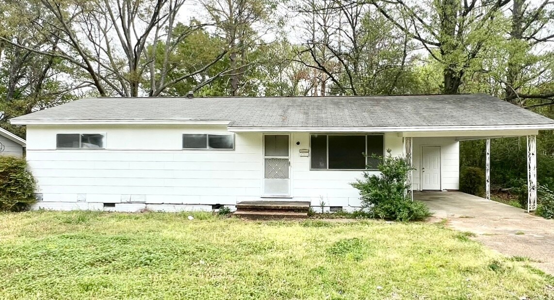 Photo - 1310 Maria Dr House