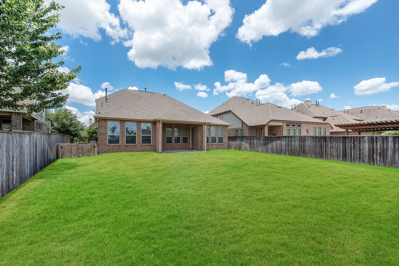 Photo - 31 Hearthshire Cir