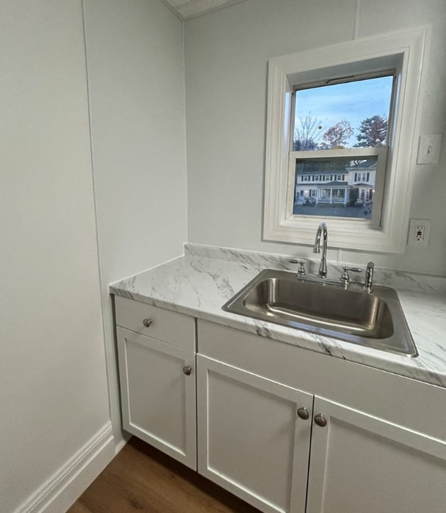 Photo - 440 N Main St Unidad F